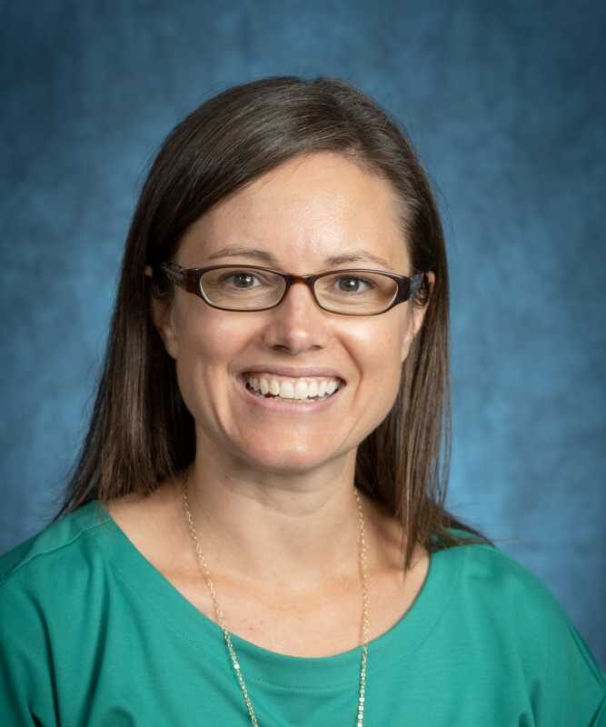 Professional Headshot of Aimee Jones (she/her/hers)