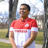 Indonesian student on the CSU oval